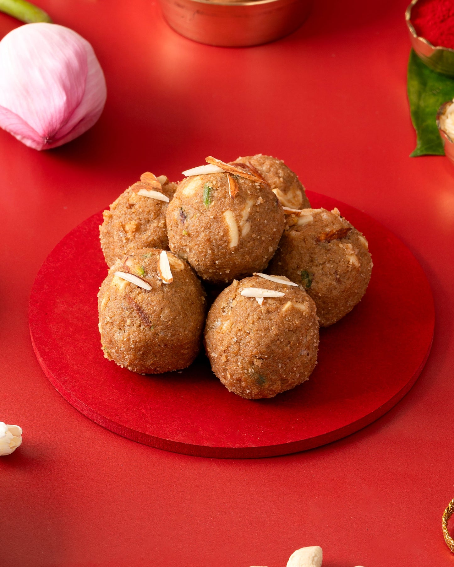 Gond Atta Ladoo