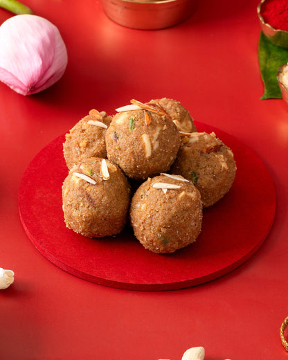 Gond Atta Ladoo